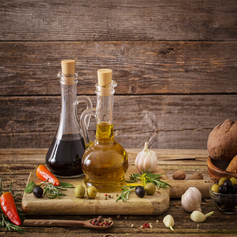 Assortiment Huile et Vinaigre de Noix (suggestion de présentation)