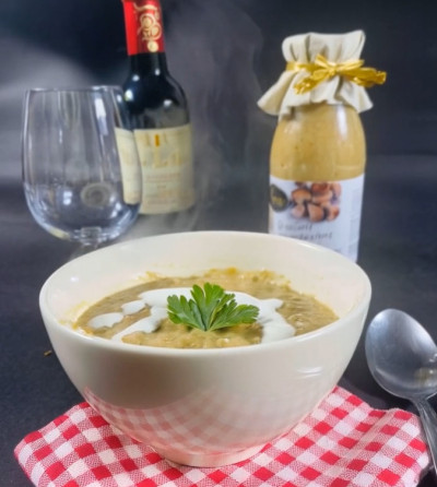  Velouté de petits cèpes rissolés et son lard grillé