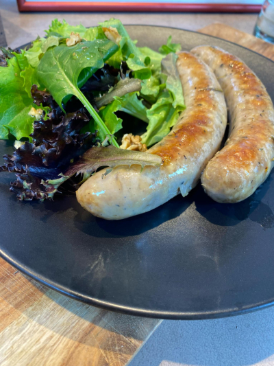 Saucisse de confit de canard au thym et romarin en grillade 