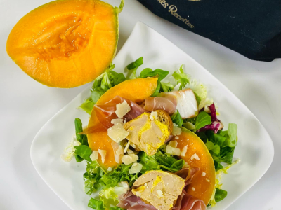 Salade fraîche au foie gras entier du Périgord Valette, melon & jambon cru