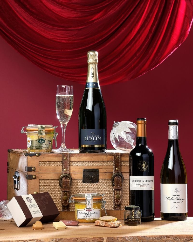 Coffret Noël d’Exception Valette avec foies gras, truffes noires, champagne et vins.